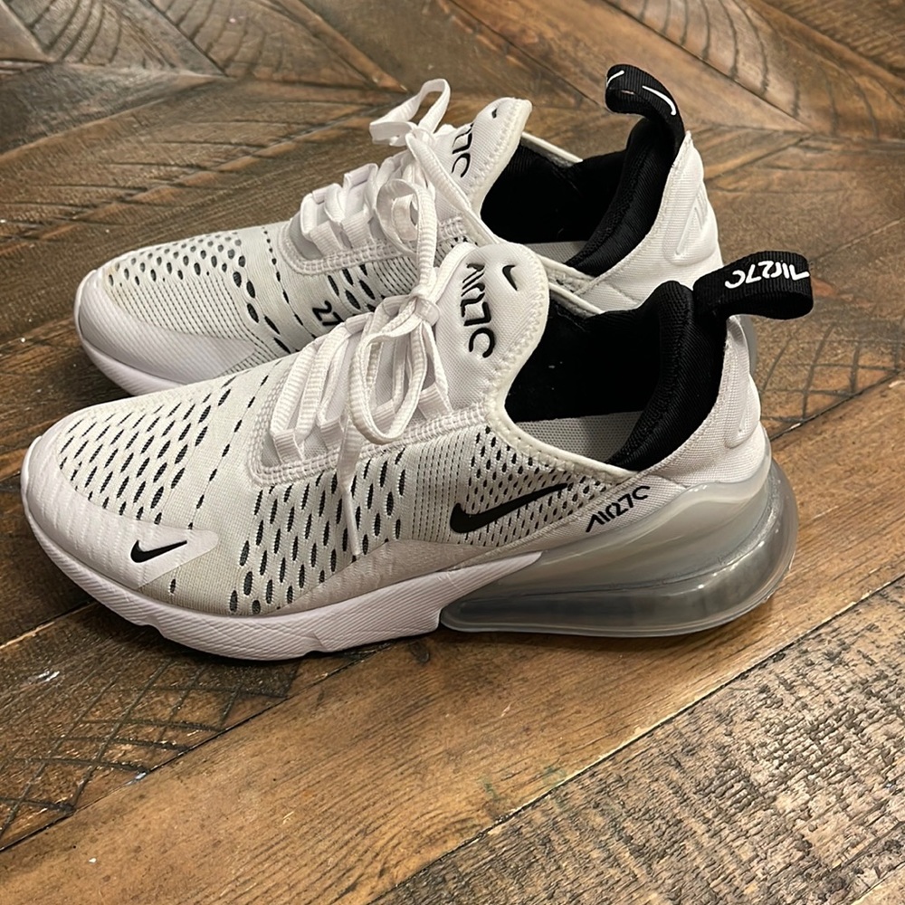Nike Air Max 270 Womens 6.5